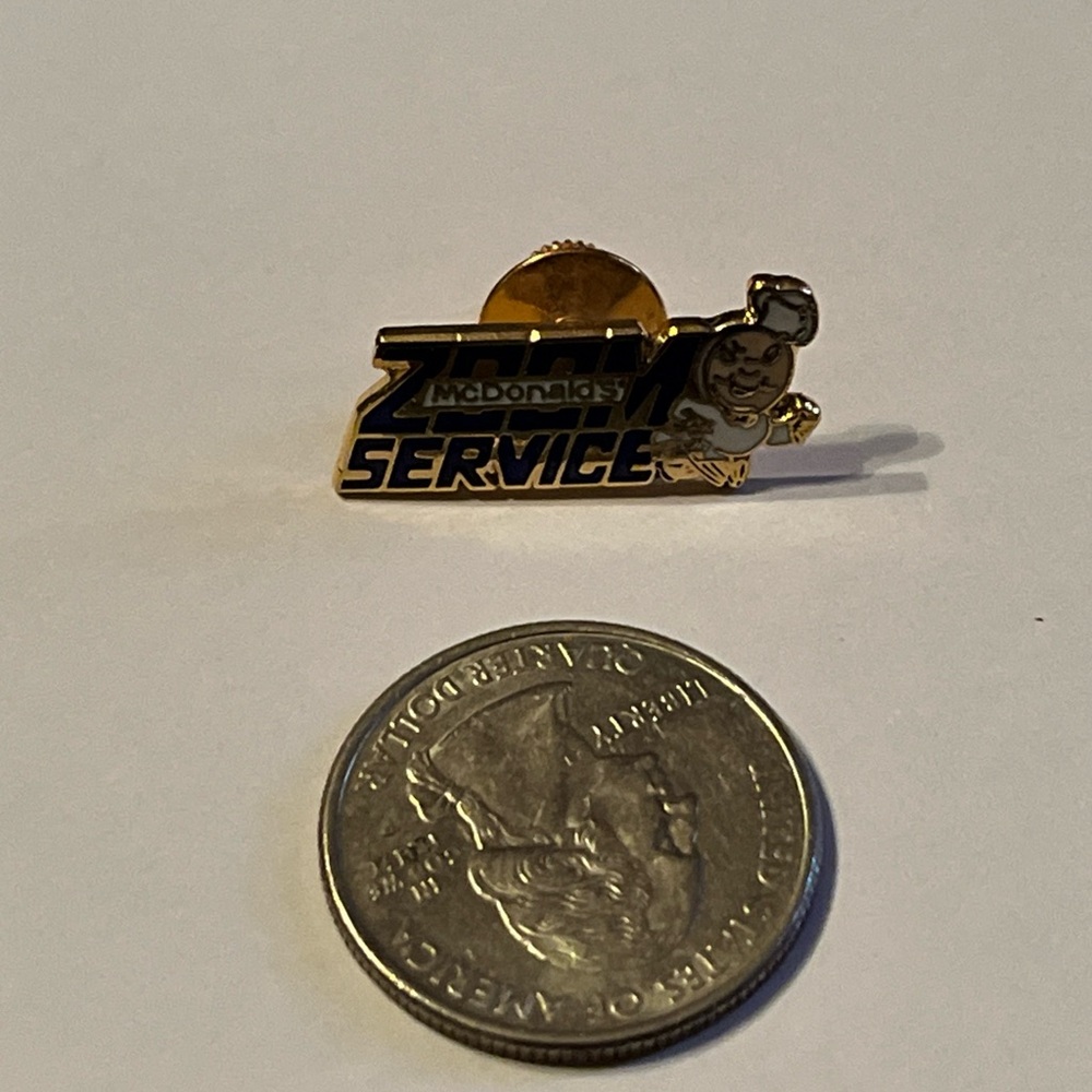Vintage‎ McDonald’s Zoom Service Speedee Employee Lapel Hat Pin - Picture 2 of 3